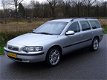 Volvo V70 - 2.3 T-5 Titanium orig. NL, leder, navi - 1 - Thumbnail