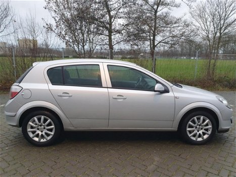 Opel Astra - 1.6 Enjoy - GRIJS - NETTE STAAT - ZONDAG OPEN - 1