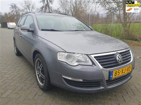 Volkswagen Passat Variant - 2.0 TDI Sportline - GRIJS - NAVIGATIE - 1