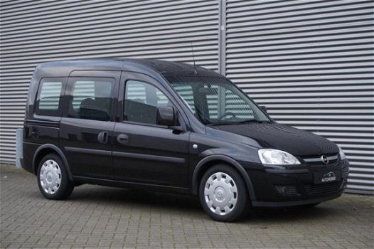 Opel Combo Tour - 1.4, Airco, 2 Schuifdeuren, Ektr Ramen - 1