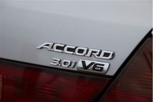 Honda Accord Coupé - 3.0i-24V V6 | BOSE | Leder | Stoelverwarming | APK 31-10-2020 | - 1