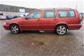 Volvo V70 - 2.4 T Comfort , AUTOMAAT, HALF LEDER, CRUISE, STOELVERWARMING, NAVI, APK 04-05-2020, REC - 1 - Thumbnail