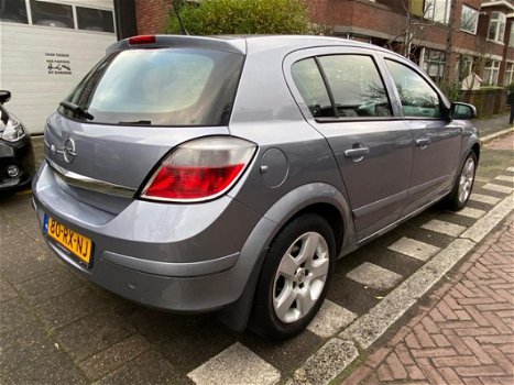 Opel Astra - 1.6 Edition 5 deurs Airco - 1