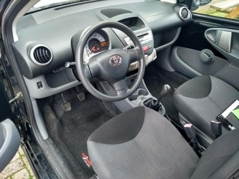 Toyota Aygo - 1.0-12V + - Goed onderhouden Airco- NL AUTO - 1