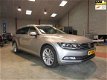 Volkswagen Passat Variant - 2.0 TDI Business Edition R automaat -Led, Leer - 1 - Thumbnail