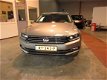 Volkswagen Passat Variant - 2.0 TDI Business Edition R automaat -Led, Leer - 1 - Thumbnail