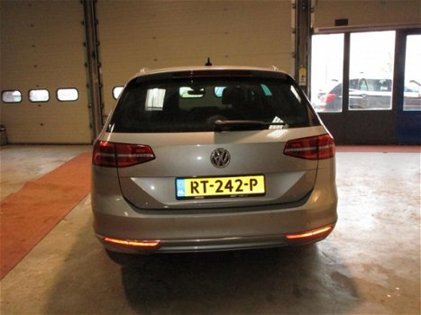 Volkswagen Passat Variant - 2.0 TDI Business Edition R automaat -Led, Leer - 1