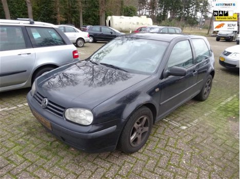 Volkswagen Golf - 1.9 TDI Comfortline AIRCO/cruise *apk:06-2020 - 1