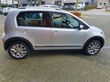 Volkswagen Up! - 1.0 cross up BlueMotion Navigatie