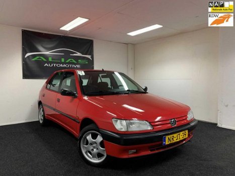 Peugeot 306 - 1.9 XRD Belfort 1996 Rood - 5-deurs - Bluetooth-AUX-USB - 1