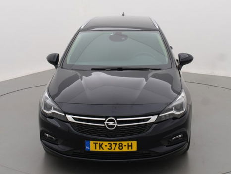 Opel Astra - 1.4T 150pk Innovation | Navi | Trekhaak | PDC v+a | Camera | AGR Seats - 1