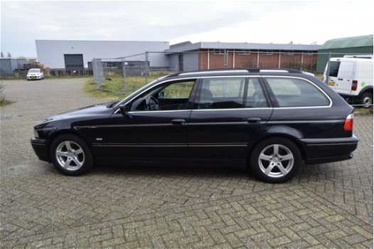 BMW 5-serie Touring - 530d Edition automaat/ leer/ apk tot 23-08-2020 - 1