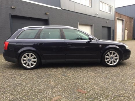 Audi A4 Avant - 3.0 quattro Exclusive Clima Cruise Xenon LM-Wielen PDC Trekhaak APK NAP - 1