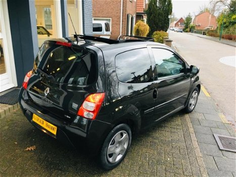 Renault Twingo - 1.2-16v / PANO.DAK/ AIRCO/ ELEKTR.PAKKET/ CV/ NIEUWE APK - 1