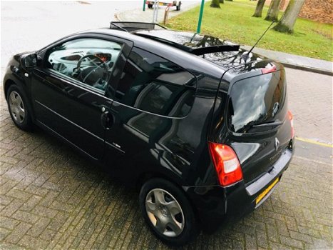 Renault Twingo - 1.2-16v / PANO.DAK/ AIRCO/ ELEKTR.PAKKET/ CV/ NIEUWE APK - 1