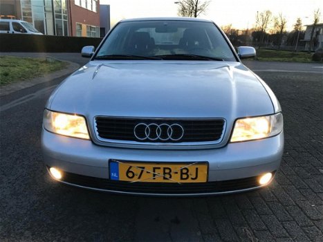 Audi A4 - 1.6 Advance * APK - 1