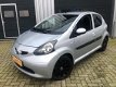 Toyota Aygo - 1.0-12V + NIEUWSTAAT/AIRCO/5-DEURS/DEALERONDERHOUDEN/2-SLEUTELS - 1 - Thumbnail