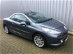 Peugeot 207 CC - 1.6 VTi Premiere MOOISTE 207 CC VAN NL LEER/ECC/RCD/DEALER-ONDERHOUDEN/ - 1 - Thumbnail