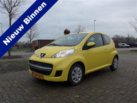 Peugeot 107 - 1.0-12V XR *ZEER MOOIE AUTO*APK 30-11-2020 - 1