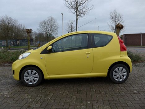 Peugeot 107 - 1.0-12V XR *ZEER MOOIE AUTO*APK 30-11-2020 - 1