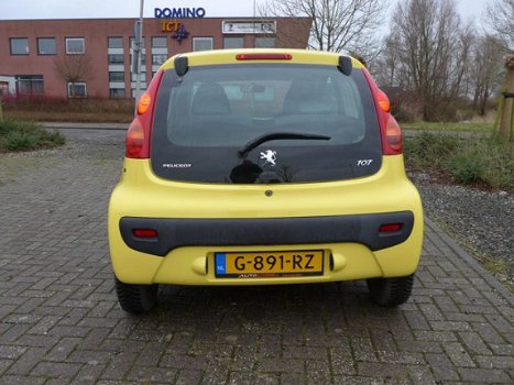 Peugeot 107 - 1.0-12V XR *ZEER MOOIE AUTO*APK 30-11-2020 - 1