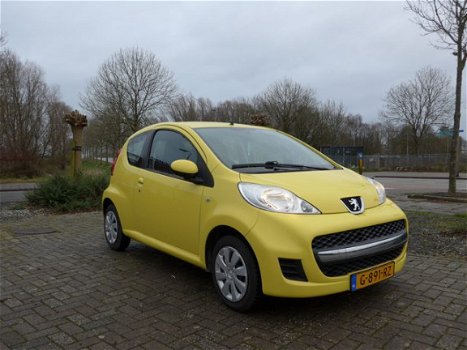 Peugeot 107 - 1.0-12V XR *ZEER MOOIE AUTO*APK 30-11-2020 - 1