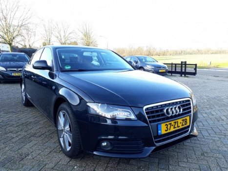 Audi A4 - 2.0 TDI Pro Line Business - Navi - Trekhaak - 1