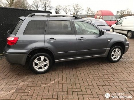 Mitsubishi Outlander - 2.0 2WD Dakar - 1