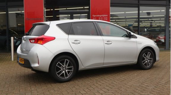 Toyota Auris - 1.8 Hybrid Aspiration | Navigatie | Achteruitrijcamera | - 1