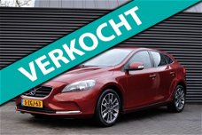 Volvo V40 - 2.0 D4 Momentum Business / Navi / Cruise / Nette staat