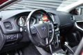 Volvo V40 - 2.0 D4 Momentum Business / Navi / Cruise / Nette staat - 1 - Thumbnail