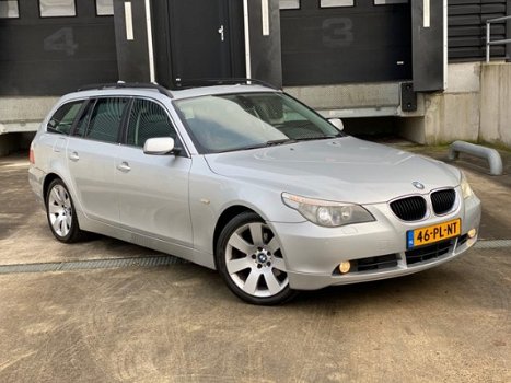 BMW 5-serie Touring - 525i HighEx Aut/Pano/Leer/ComfSt/NAP VOL - 1