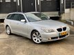 BMW 5-serie Touring - 525i HighEx Aut/Pano/Leer/ComfSt/NAP VOL - 1 - Thumbnail