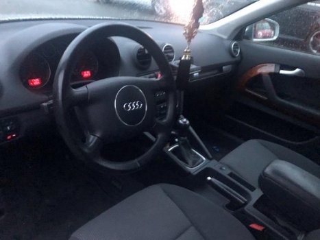 Audi A3 - 1.6 Attraction - 1