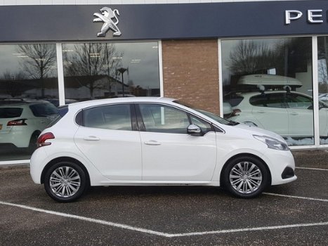 Peugeot 208 - 1.6 BlueHDI 100pk 5D Blue Lease Executive cruise- en climate control BT LM-velgen USB - 1