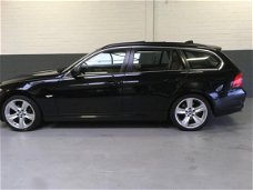 BMW 3-serie Touring - 318i Business/ panodak/ Leer/ XENON