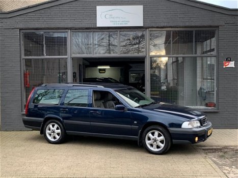 Volvo V70 - XC 2.4 T AWD Comfort APK NAP 2de Eigenaar - 1