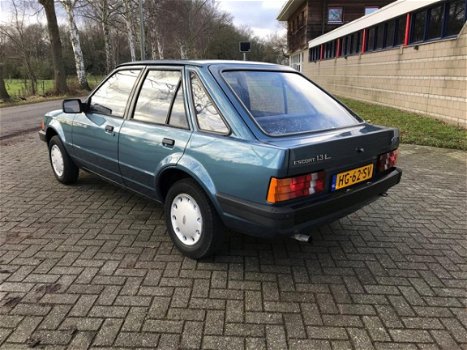 Ford Escort - 1.3 Bravo 1.3L 1981 5 DEURS TOPSTAAT 1EIGENAAR ZEER MOOI - 1