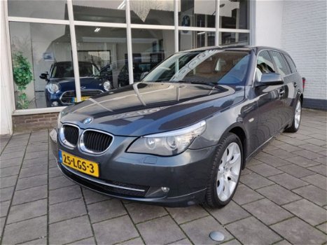 BMW 5-serie Touring - 520I CORPORATE LEASE HIGH EXECUTIVE - 1