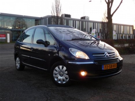 Citroën Xsara Picasso - 2.0i-16V Exclusive - 1