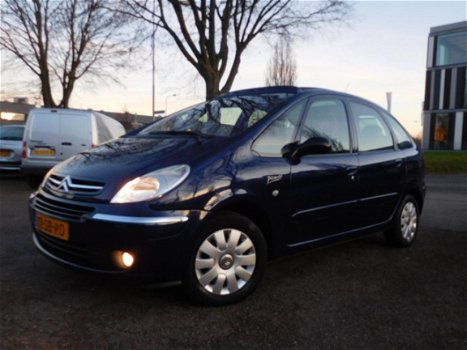 Citroën Xsara Picasso - 2.0i-16V Exclusive - 1