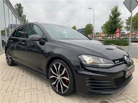 Volkswagen Golf - 2.0 TDI GTD - 1