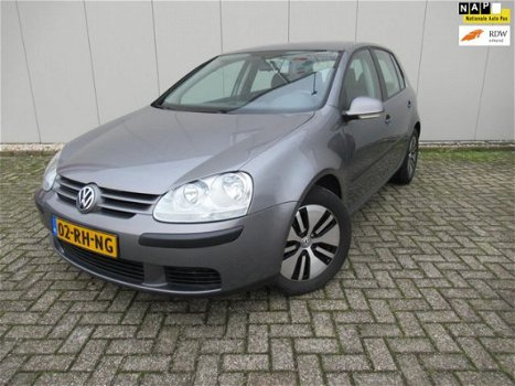 Volkswagen Golf - 1.4 FSI Trendline - 1