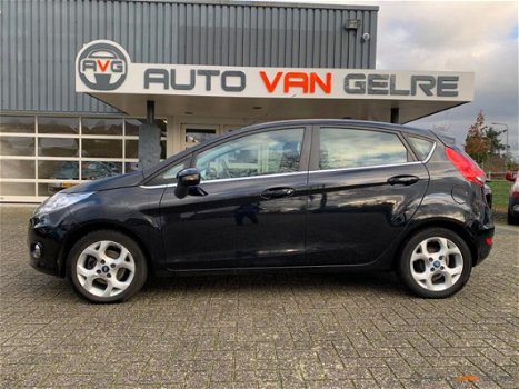 Ford Fiesta - Titanium 1.6 TDCi Veel Opties Weinig KM - 1