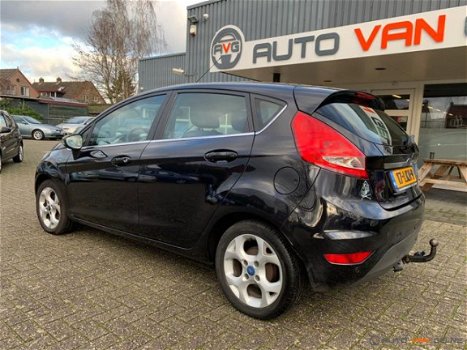 Ford Fiesta - Titanium 1.6 TDCi Veel Opties Weinig KM - 1