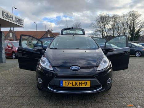 Ford Fiesta - Titanium 1.6 TDCi Veel Opties Weinig KM - 1