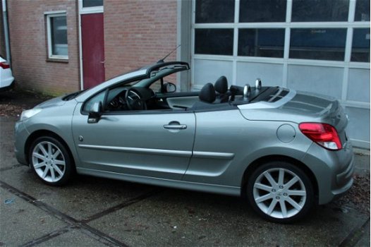 Peugeot 207 CC - Roland Garros 1.6 VTi - 1