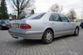 Mercedes-Benz E-klasse - 270 CDI Elegance | AUT | Cruise | Leder | Trekhaak - 1 - Thumbnail