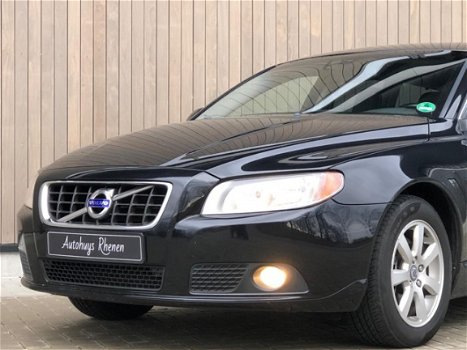 Volvo V70 - 2.0 T5 Momentum 2013 Zwart *240 PK - 1