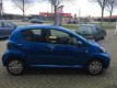 Toyota Aygo - 1.0-12V Dynamic Blue airco, cd, cv, elec ramen, metalic lak, 15x op voorraad ook c1 en - 1 - Thumbnail